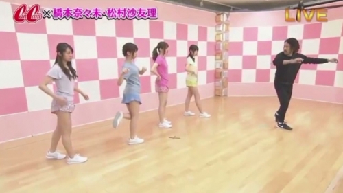 乃木坂のメンバーが生脚晒しながらエクササイズしている番組のキャプエロ画像19